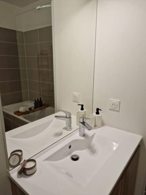 Cozy Apartment Near Paris Clamart Eksteriør billede